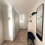 2 Bedroom Close To The