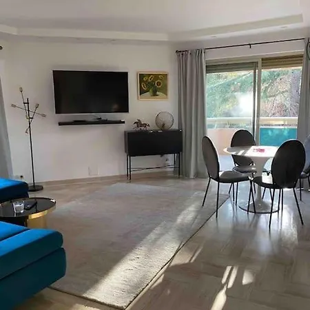 2 Bedroom Close To The Apartment Cannes