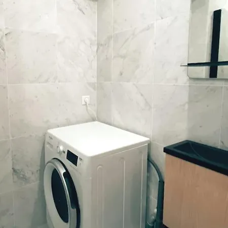 Apartment 2 Bedroom Close To The