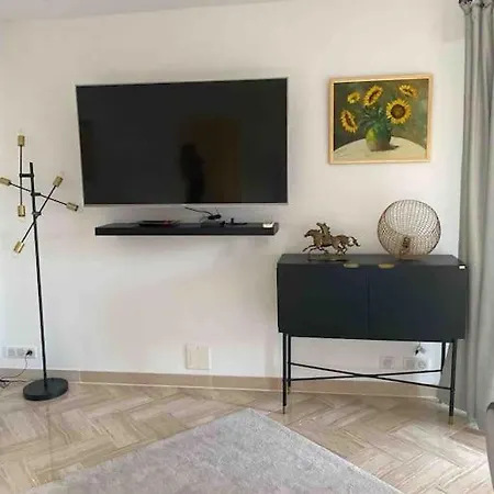 Apartment 2 Bedroom Close To The