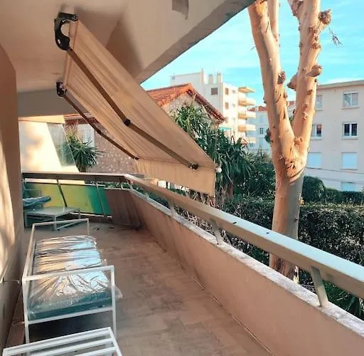 2 Bedroom Close To The