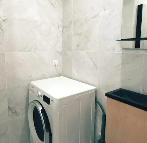 Apartman 2 Bedroom Close To The