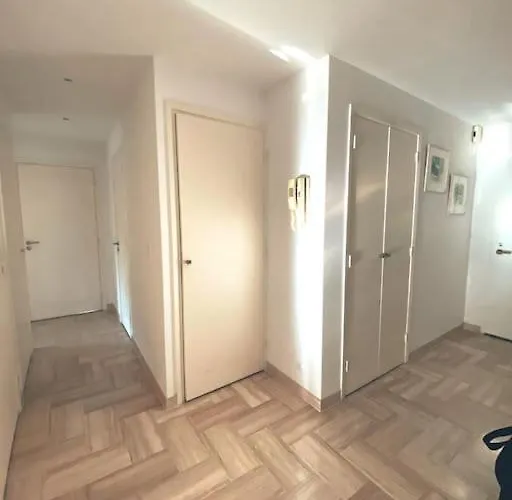 2 Bedroom Close To The Apartman